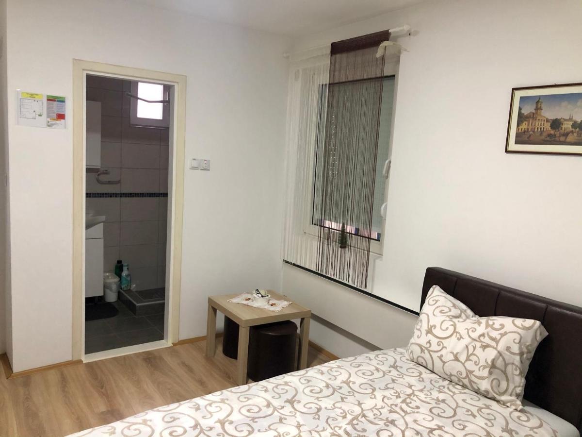 Prenociste Vojkic Apartamento Sombor Exterior foto